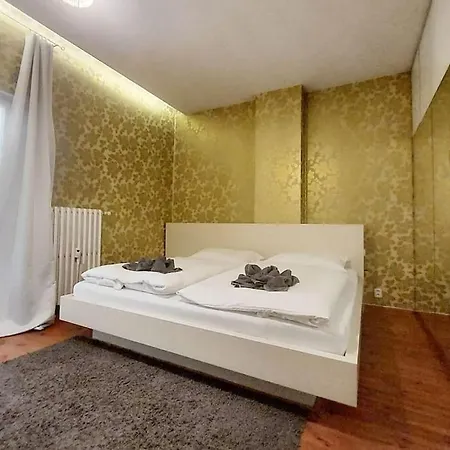 Old Town - 2 Bedrooms *